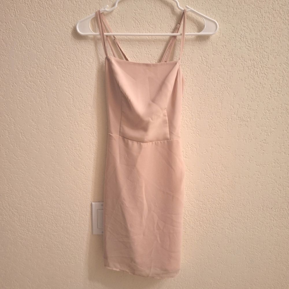 BCBGβstrappyβpinkβminiβdressβsizeβ4